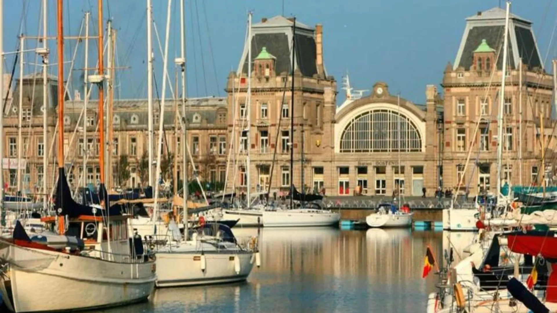 Romantic Apartment With View Oostende