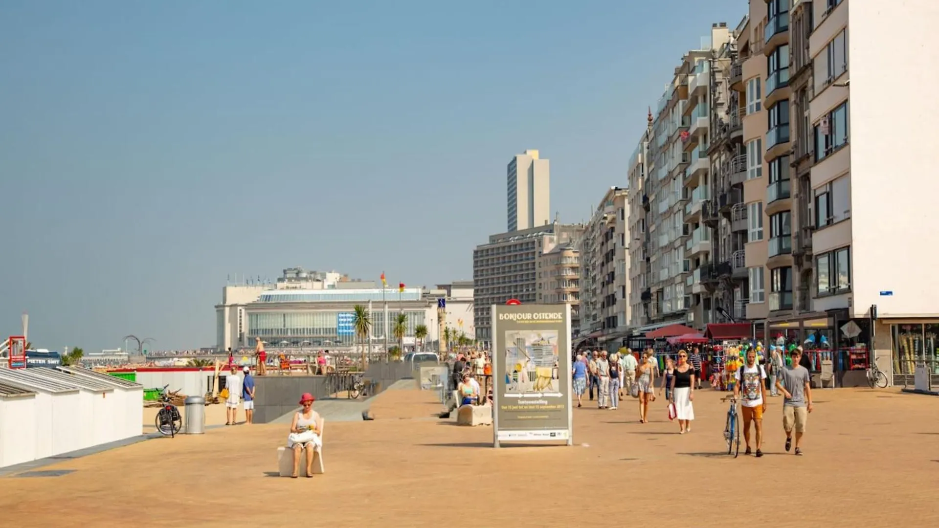 Romantic Apartment With View Oostende