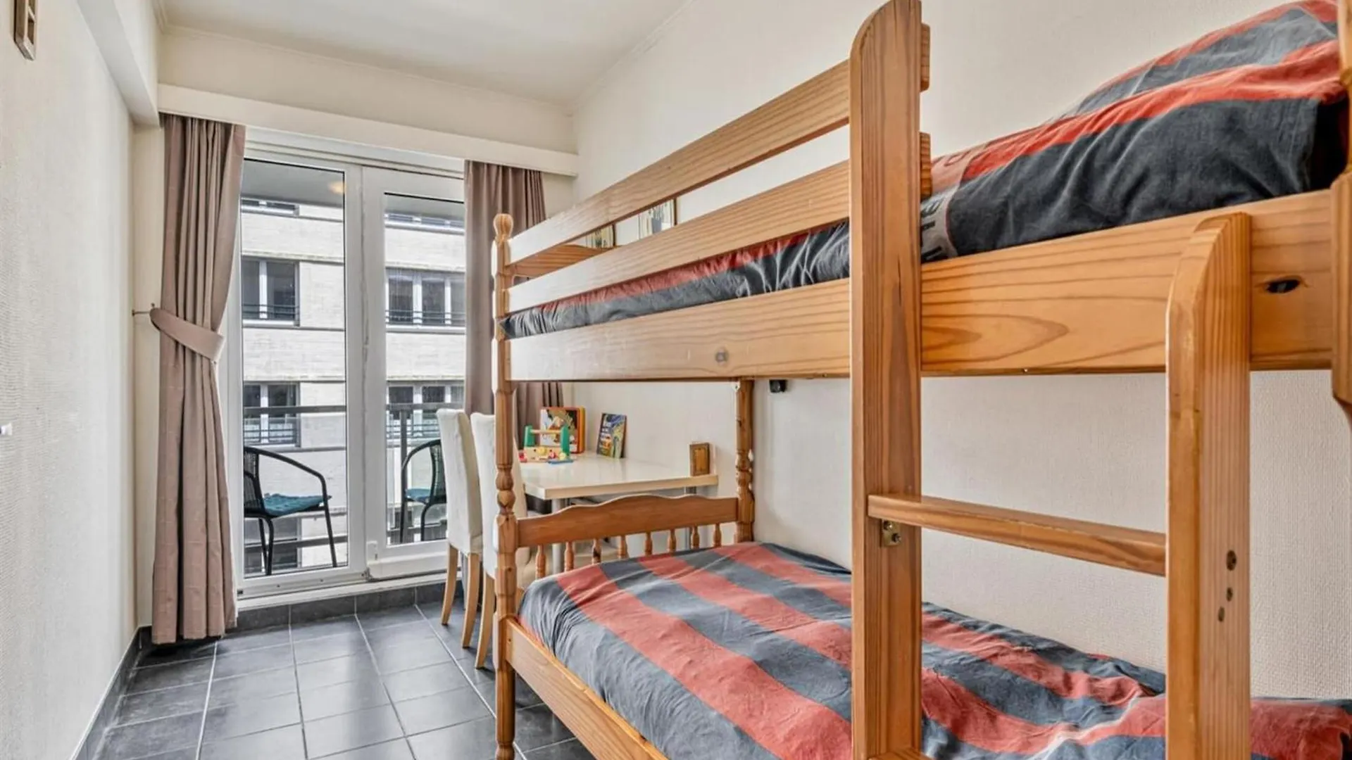 Romantic Apartment With View Oostende