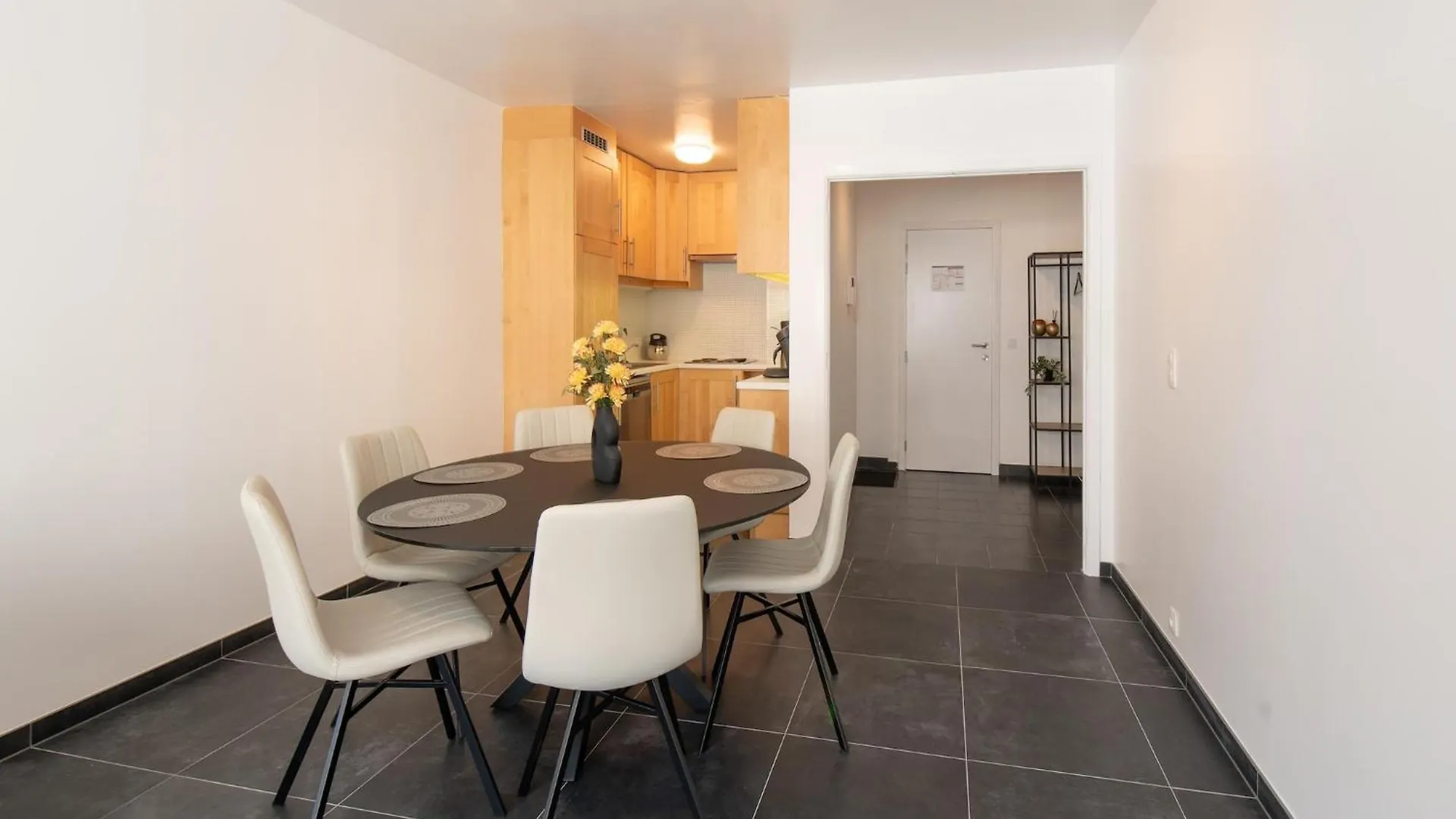 Romantic Apartment With View Oostende