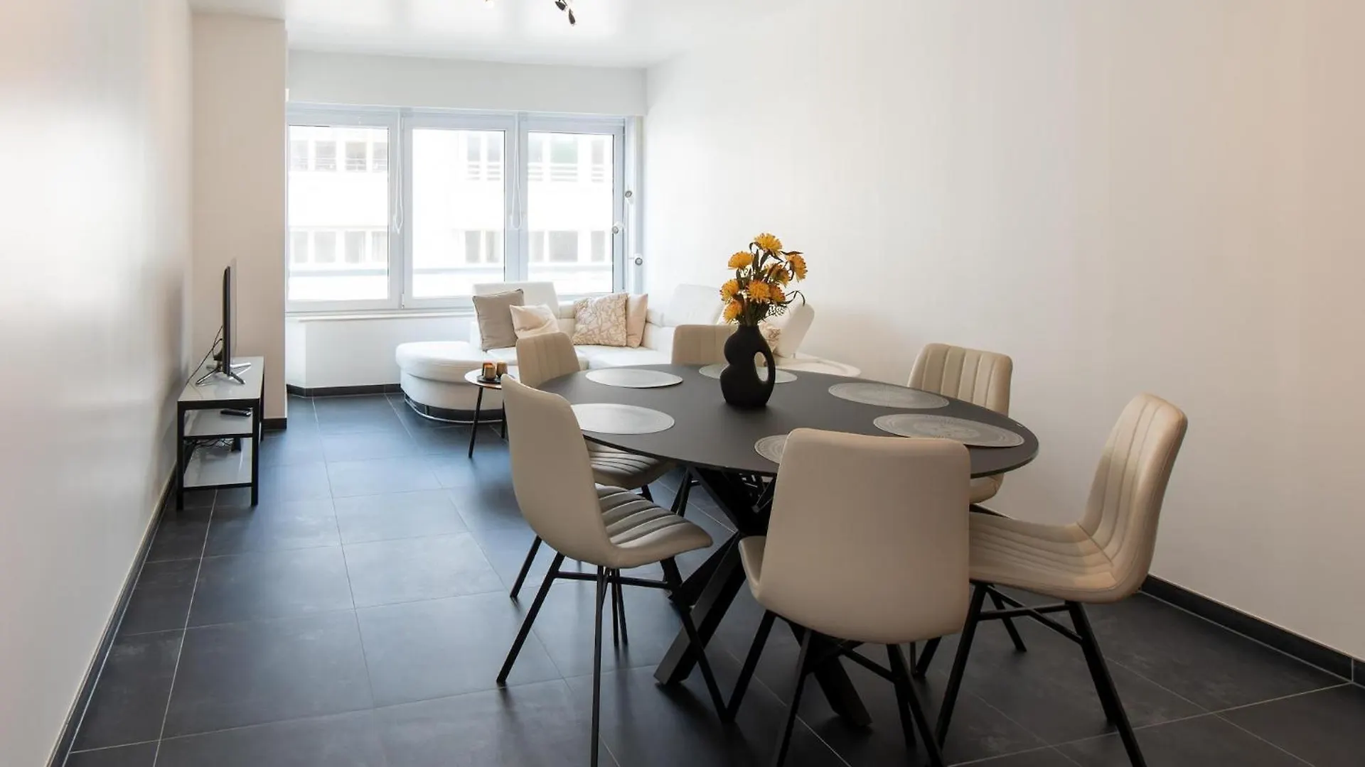 Romantic Apartment With View Oostende