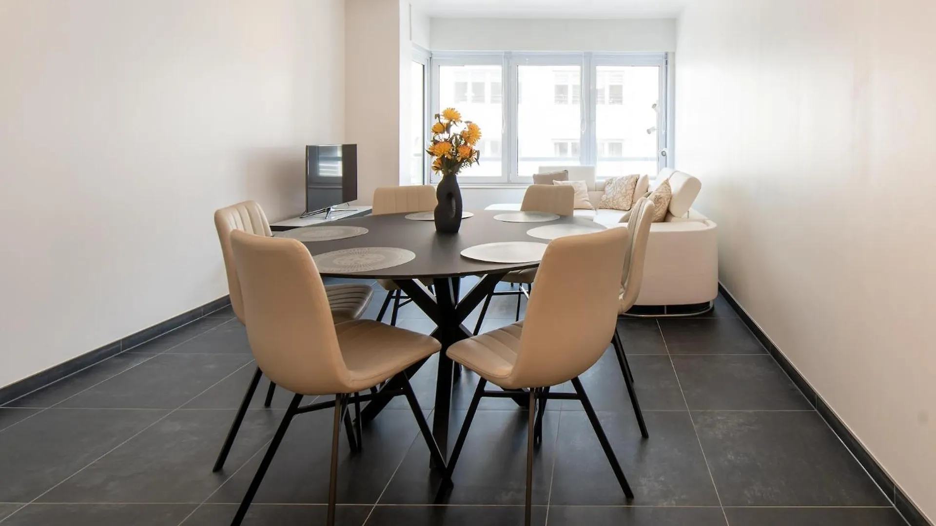 Romantic Apartment With View Oostende